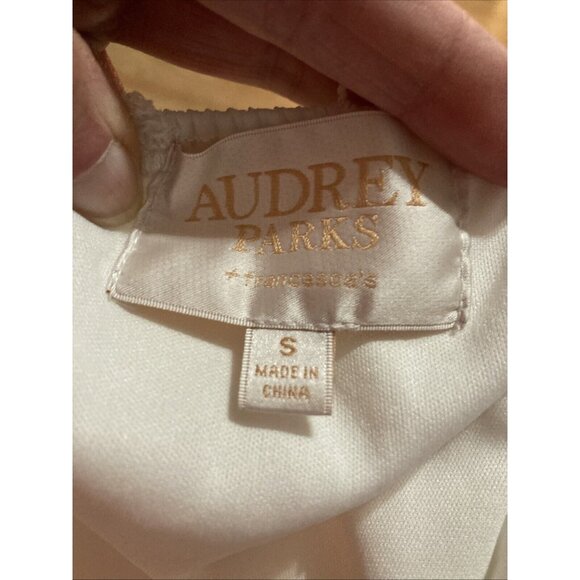 v Francesca's White Cropped Blouse Off Shoulder Top Rushed Small Audrey Parks - Picture 7 of 7